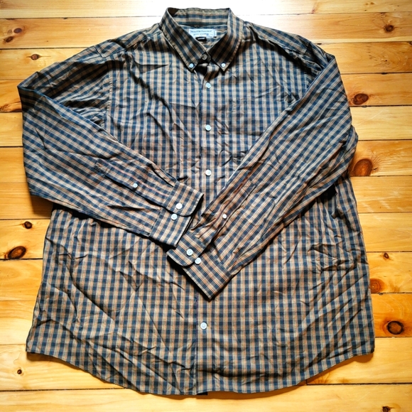 Duluth Trading Shirt Wrinkle Fighter Button Down Mens 2XL Tan Plaid Work Ourdoor - Picture 2 of 9